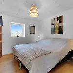 Beautiful In With 1 Bedrooms Дом отдыха *